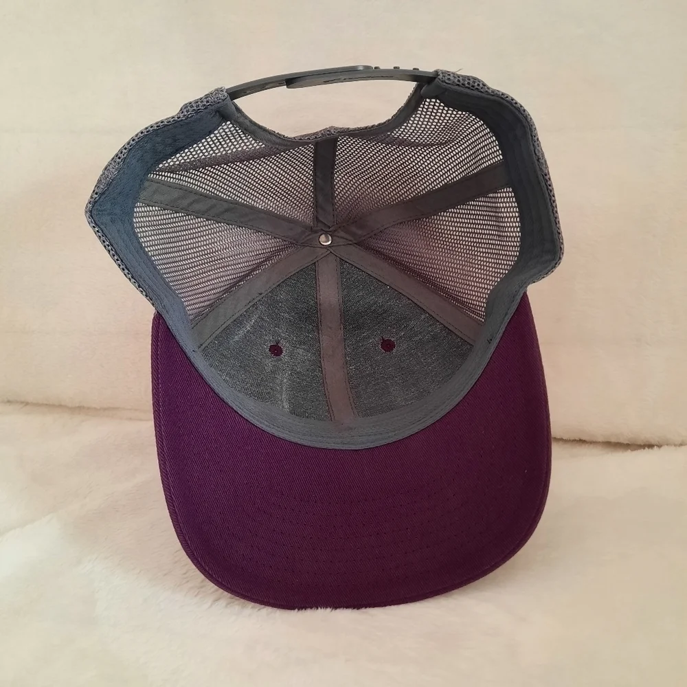 Columbia plum purple & grey logo mesh snapback trucker hat